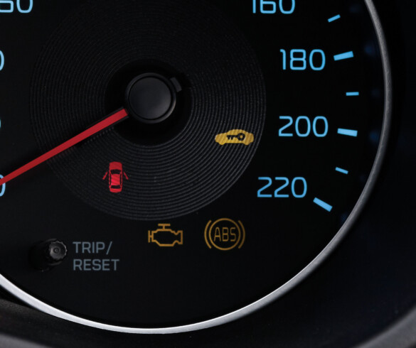 Max. power: 95 ps / 6,000 rpm Max. torque: 13.5 kg.m / 4,000 rpm